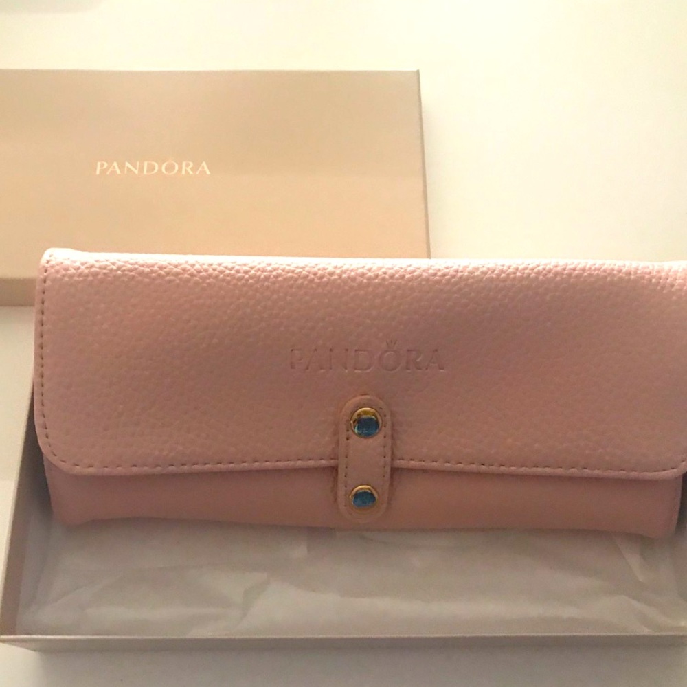 Pandora Bundle of 2 NEW pink leather jewelry pouch & mini cosmetic mirror